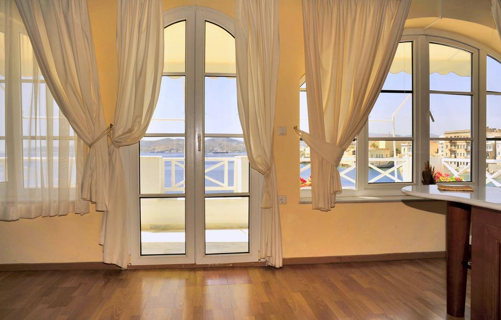 Sea Colours Rooms & Apartments エルムポリ 部屋 写真