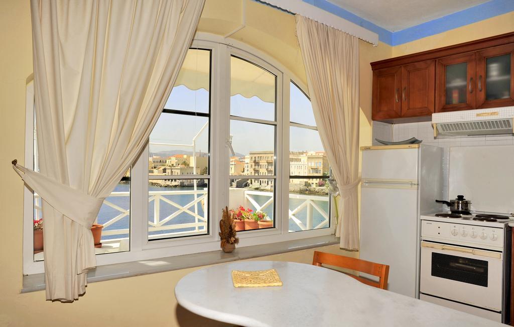 Sea Colours Rooms & Apartments エルムポリ 部屋 写真