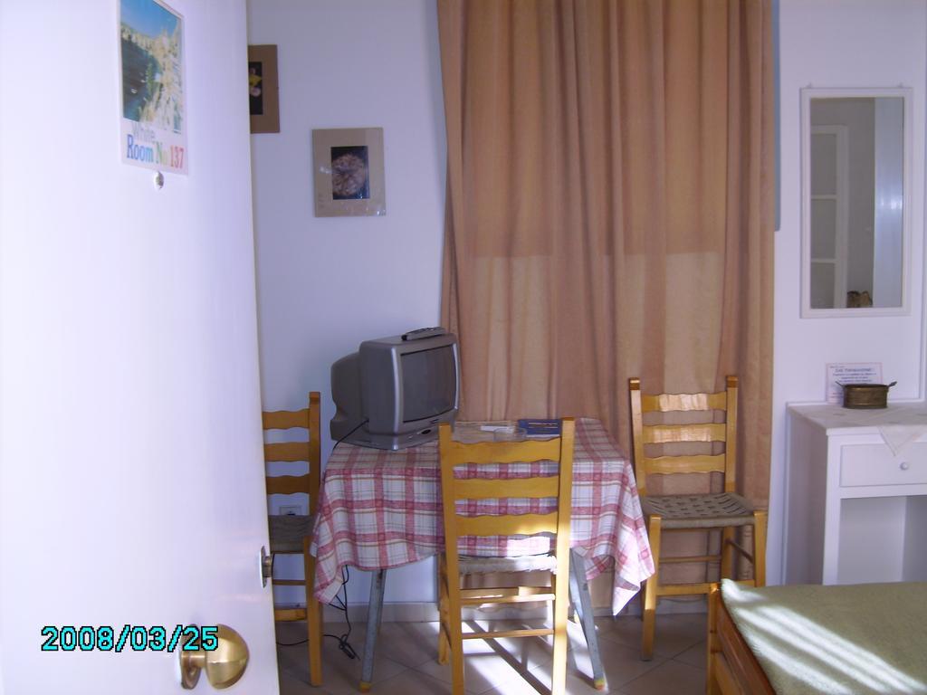 Sea Colours Rooms & Apartments エルムポリ 部屋 写真
